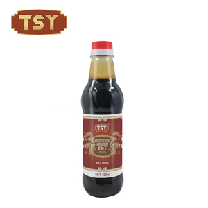 500 ml de salsa de soja oscura china para restaurante.