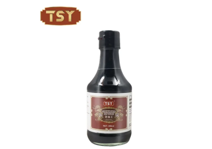 ¿Es la salsa de soja oscura diferente de la salsa de soja normal?