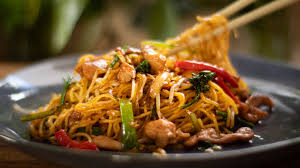 Deliciosa receta de Chow Mein de pollo para una comida sabrosa